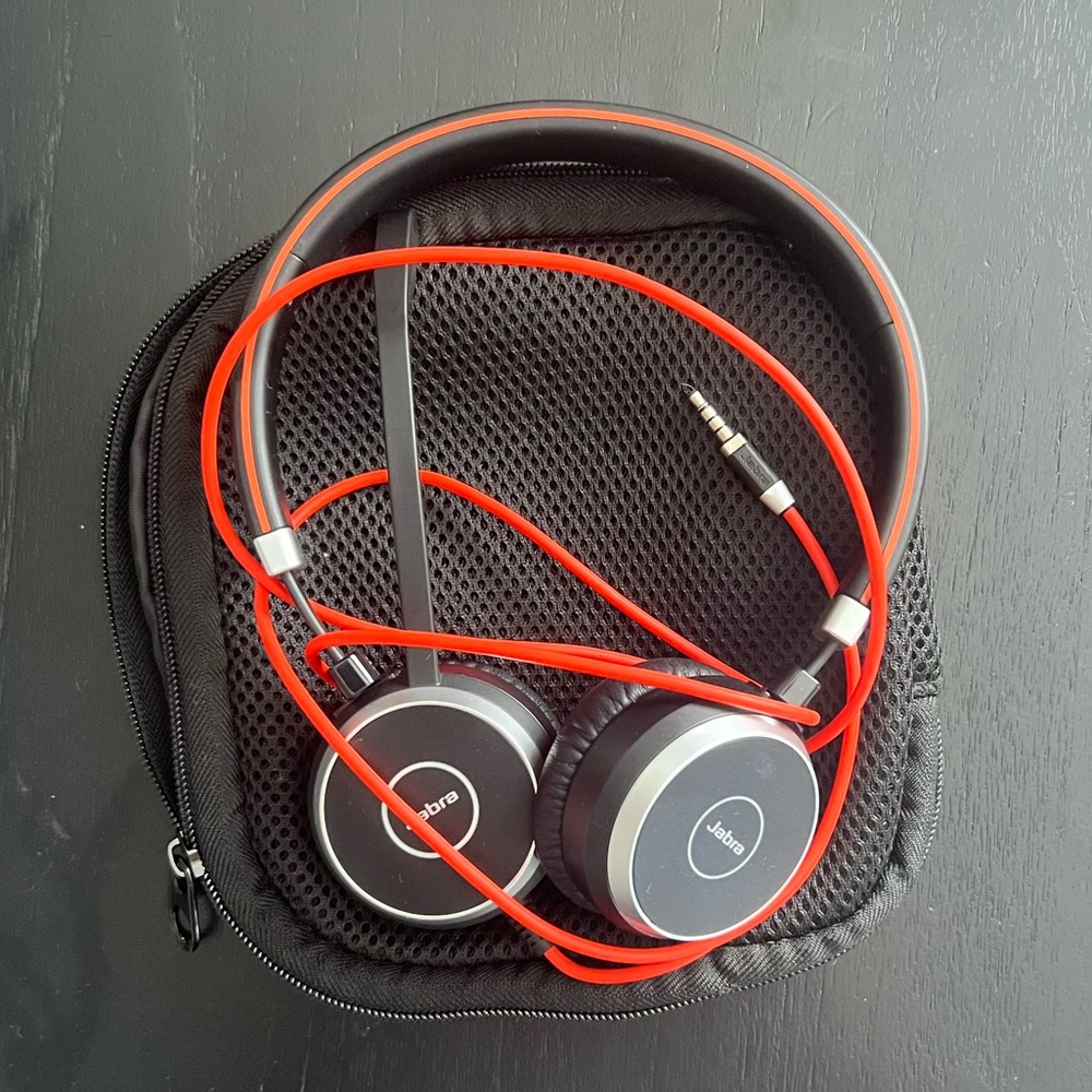 Jabra Headset with Built in Microphone & Carrying Case